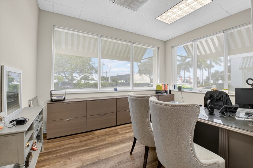 More Photos Of 2799 NW 2nd Ave, Boca Raton Office For Sale