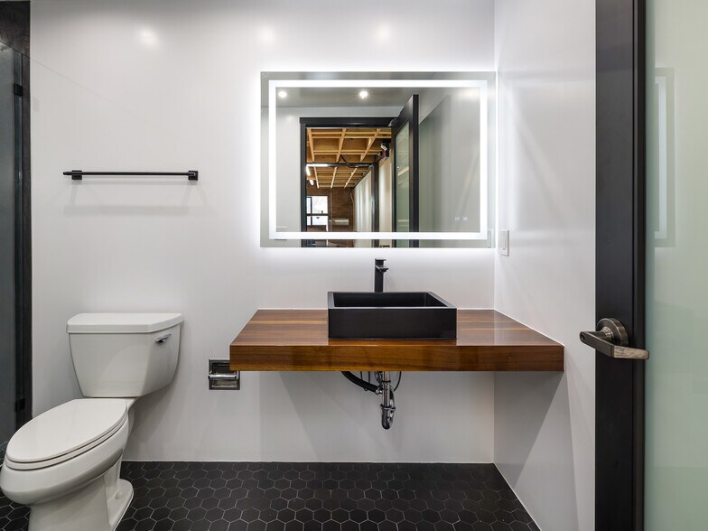 More Photos Of 131 Eucalyptus Dr, El Segundo Office For Lease