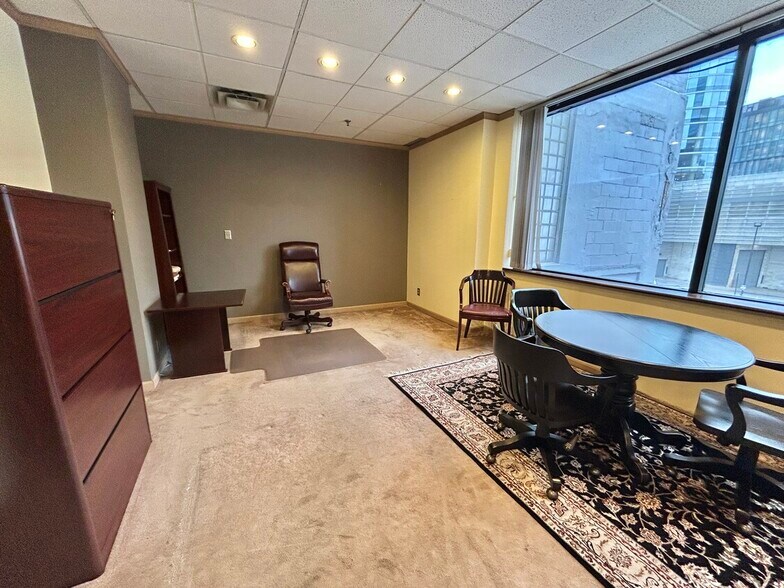 More Photos Of 333 E Ohio St, Indianapolis Medical For Lease