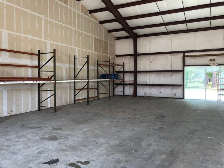 More Photos Of 221 Barren Springs Dr, Houston Unknown For Lease