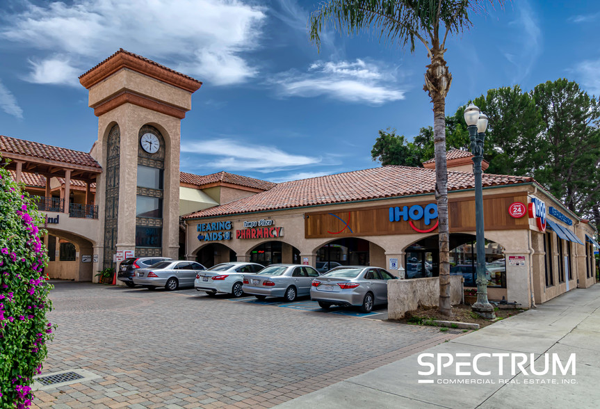 Primary Photo Of 19100 Ventura Blvd, Tarzana Storefront Retail Office For Lease