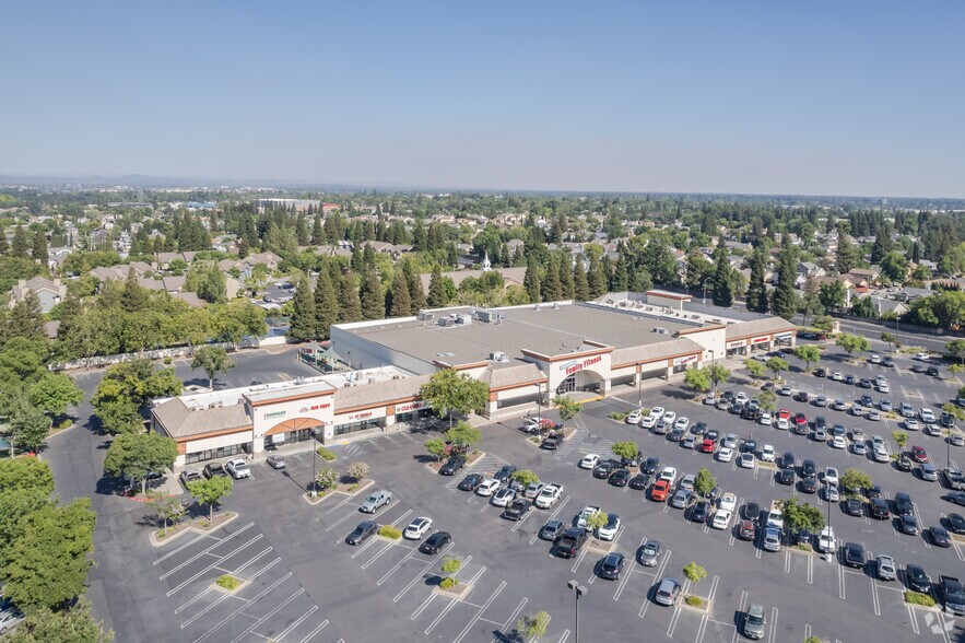 More Photos Of 5015 Foothills Blvd, Roseville General Retail For Lease