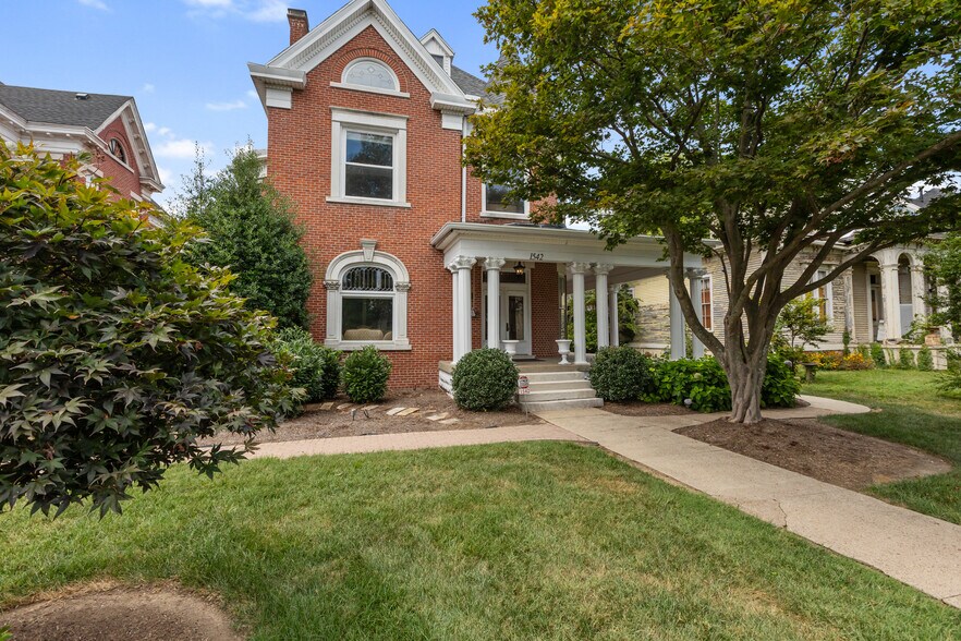 More Photos Of 1542 Frederica St, Owensboro Office Residential For Sale