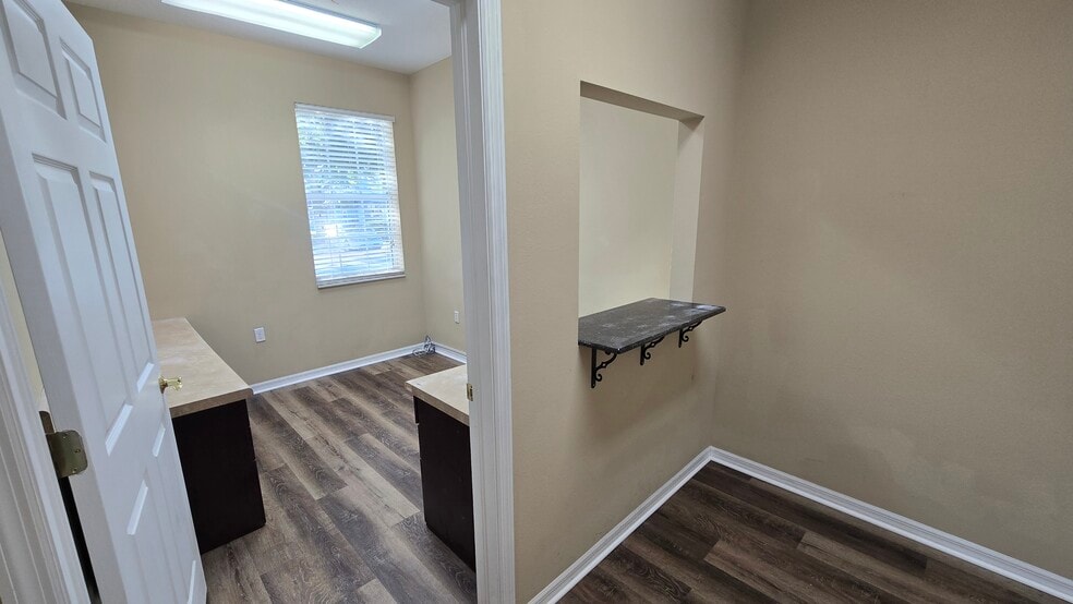 More Photos Of 2649 Windguard Cir, Zephyrhills Medical For Lease