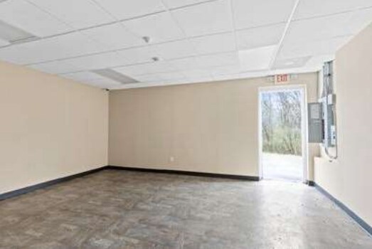 More Photos Of 809 N Main St, LaFayette General Retail For Sale