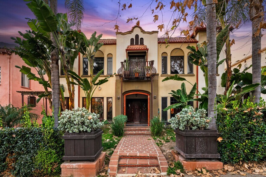 Primary Photo Of 137 N Kenmore Ave, Los Angeles Multifamily For Sale