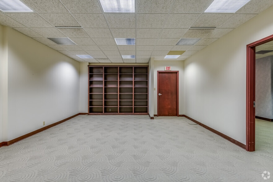 Photo of 17th Floor Ste 1760