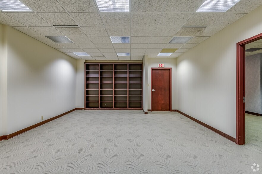 Photo of 17th Floor Ste 1760