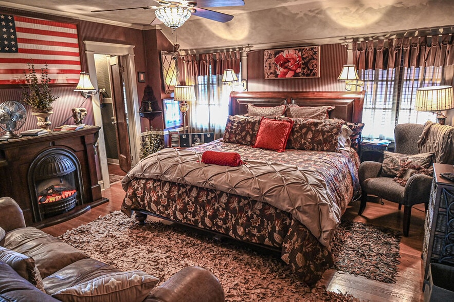 More Photos Of 1272 SW Fillmore St, Topeka Hospitality For Sale