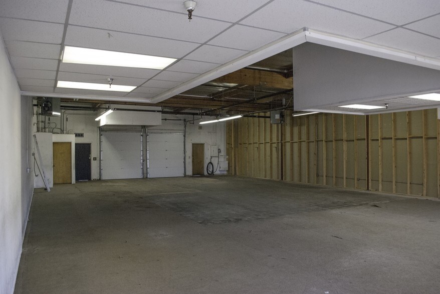 More Photos Of 11901-12201 Industry Way, Anchorage Unknown For Lease