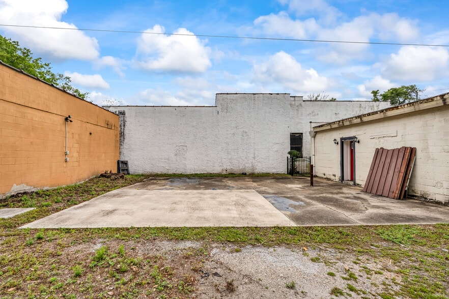 More Photos Of 1425 Walnut St, Jacksonville Freestanding For Sale