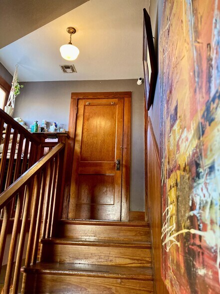 More Photos Of 215 N Comanche St, San Marcos Storefront Retail Office For Sale