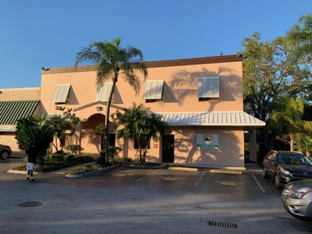 Primary Photo Of 9501 SW 160th St, Miami Medical For Lease
