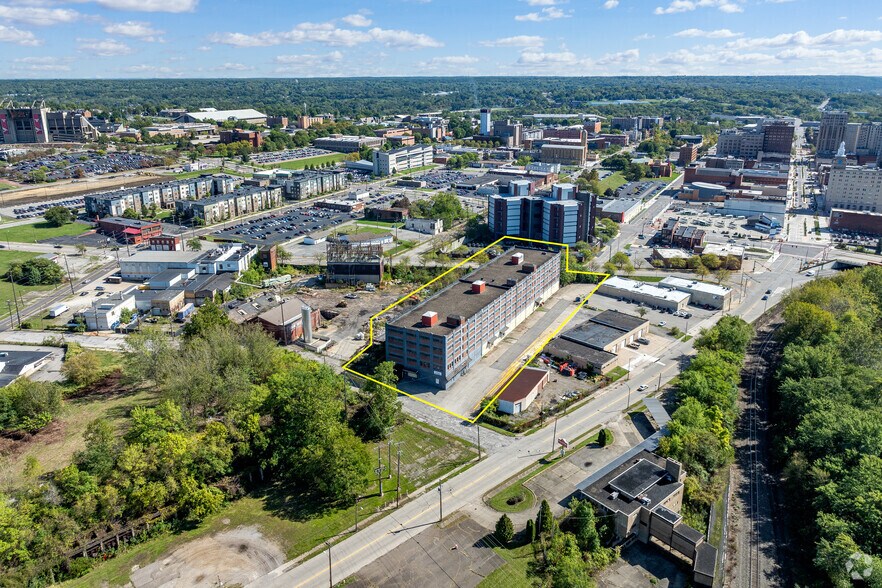 More Photos Of 117 North Ave, Youngstown Warehouse For Lease