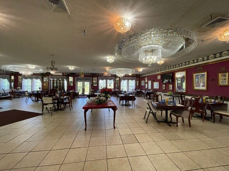 More Photos Of 5151 Northpointe Pky, Pensacola Continuing Care Retirement Community For Sale