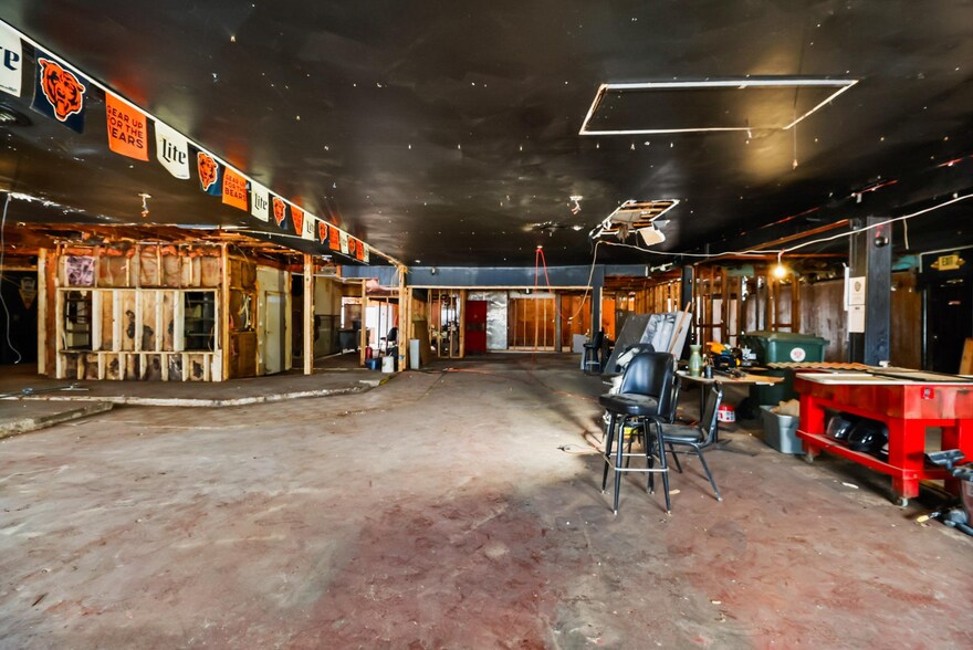 More Photos Of 4 W US Hwy 6, Valparaiso Restaurant For Sale