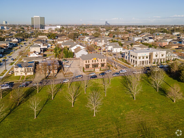 More Photos Of 6050 Pontchartrain Blvd, New Orleans Office For Lease