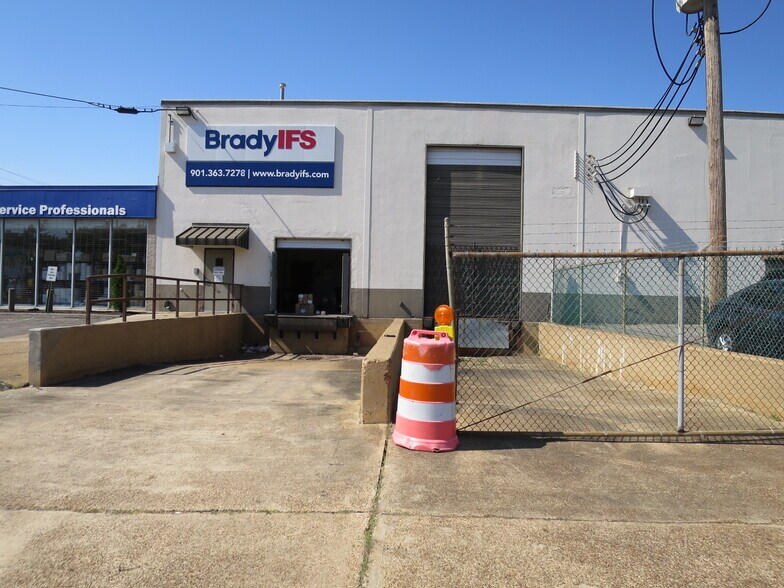 More Photos Of 3394 Winchester Rd, Memphis Warehouse For Sale