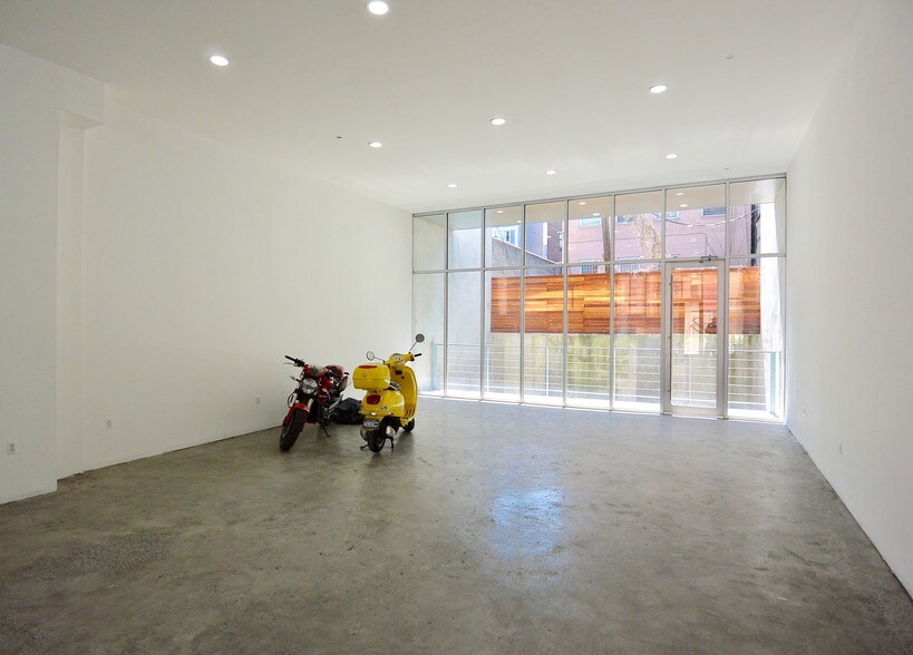 More Photos Of 922 Atlantic Ave, Brooklyn Storefront Retail Office For Lease