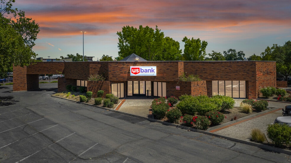 More Photos Of 6199 Sunrise Mall Rd, Citrus Heights Bank For Sale