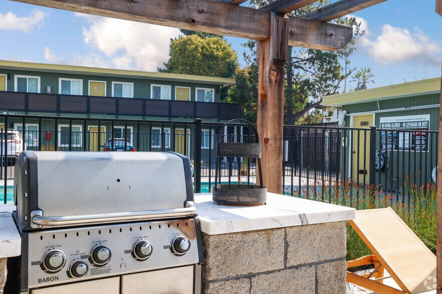 More Photos Of 7400 Bridgit Dr, Rohnert Park Apartments For Sale