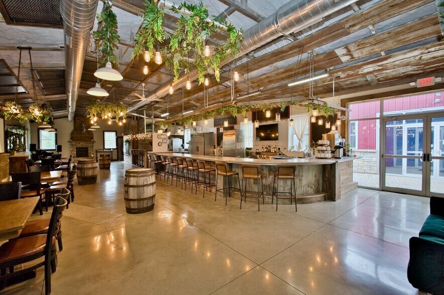 More Photos Of 4N250 State Route 47, Maple Park Restaurant For Sale