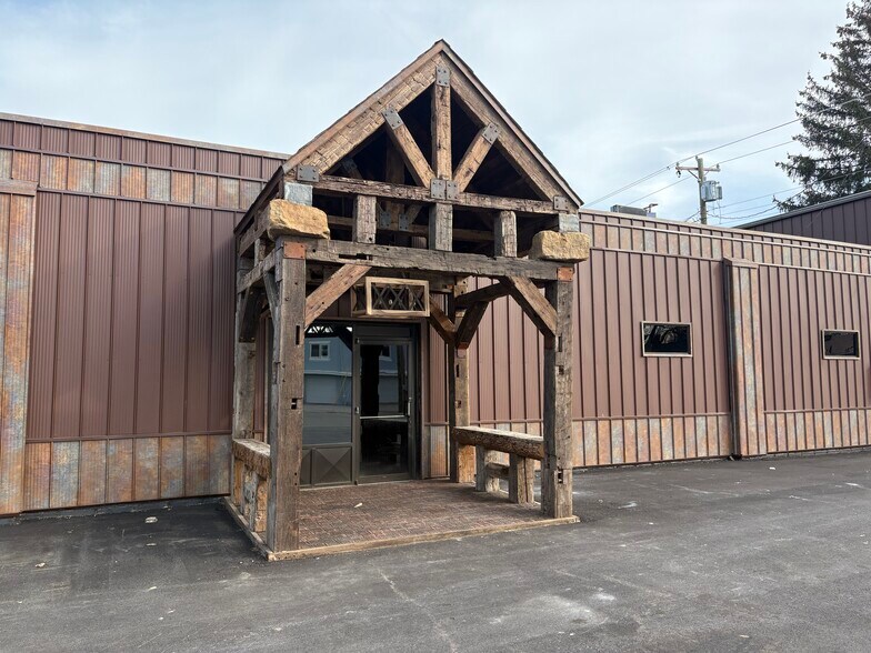 More Photos Of 901 E 9th St, Rochester Showroom For Sale