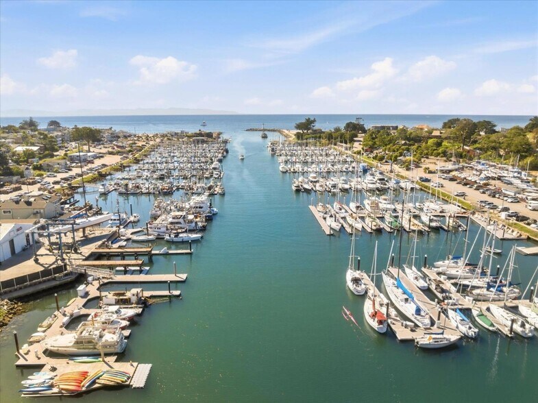 More Photos Of 171 Marine Parade, Santa Cruz Apartments For Sale