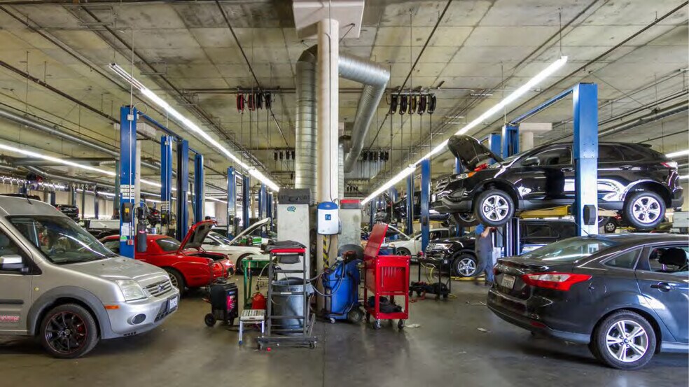 More Photos Of 1501 Auto Center Dr, Oxnard Auto Dealership For Sale