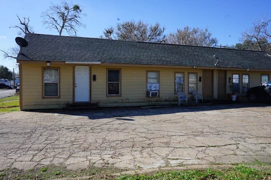 More Photos Of 1026 Miles St, Rosenberg Apartments For Sale