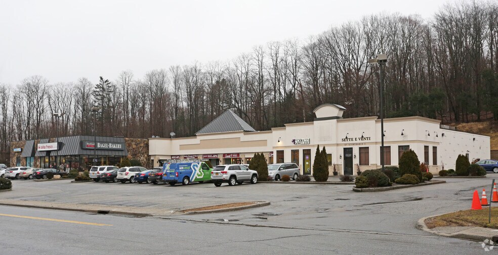 More Photos Of 720 Bedford Rd, Bedford Hills Unknown For Lease