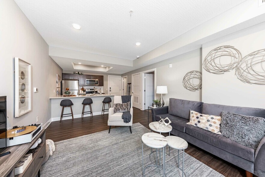 More Photos Of 120 E 5th Ave, Columbus Apartments For Lease