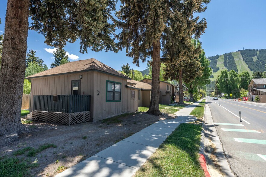 More Photos Of 110 S Willow St, Jackson Apartments For Sale