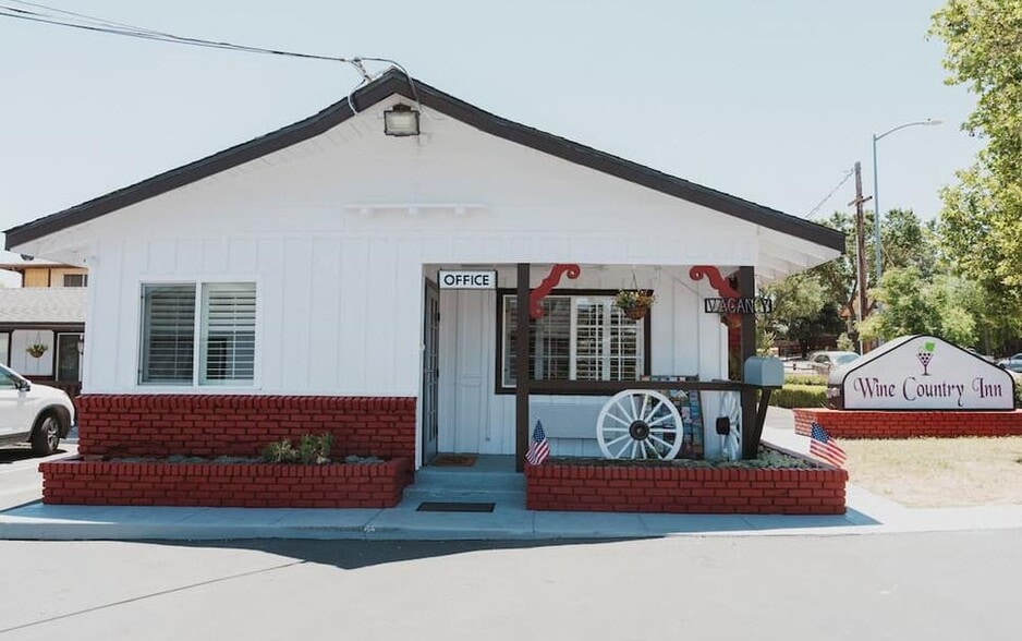 More Photos Of 3548 Spring St, Paso Robles Hotel For Sale