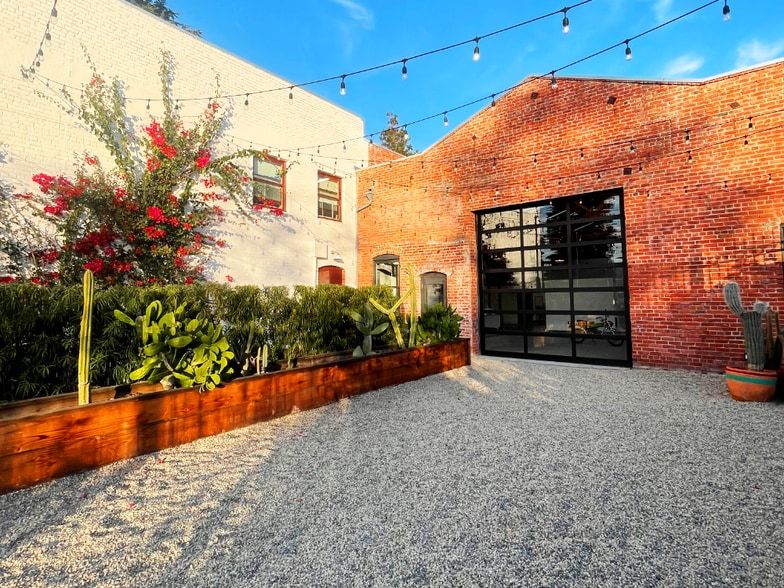 Primary Photo Of 4268 Broadway, Oakland Freestanding For Lease