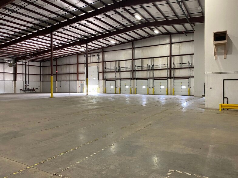More Photos Of 4491 Mayflower Rd, South Bend Warehouse For Lease