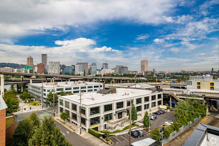 More Photos Of 1510 SE Water Ave, Portland Office For Lease