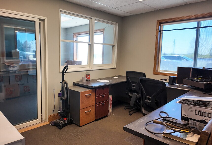 More Photos Of 27050 S Kerslake Pl, Tea Warehouse For Sale