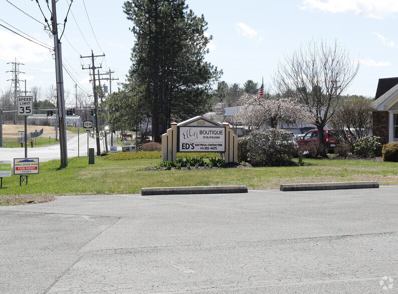 More Photos Of 864 Burdeck St, Schenectady Office For Lease