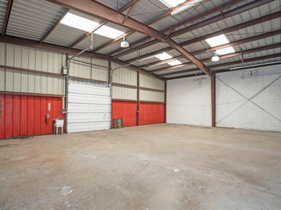 More Photos Of 517 N 10th St, McAllen Freestanding For Sale