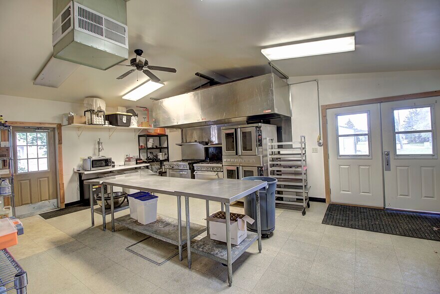 More Photos Of 700 9th St W, Columbia Falls Restaurant For Sale