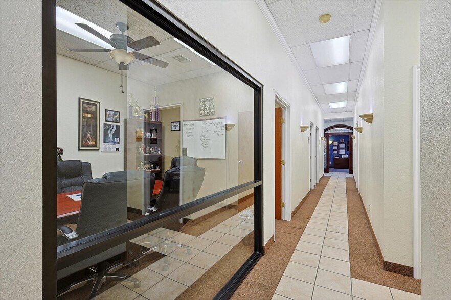 More Photos Of 6960 Marvin D Love Fwy, Dallas Freestanding For Sale