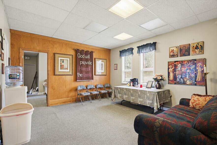 More Photos Of 346 Old New Windsor Pike, Westminster Flex For Sale