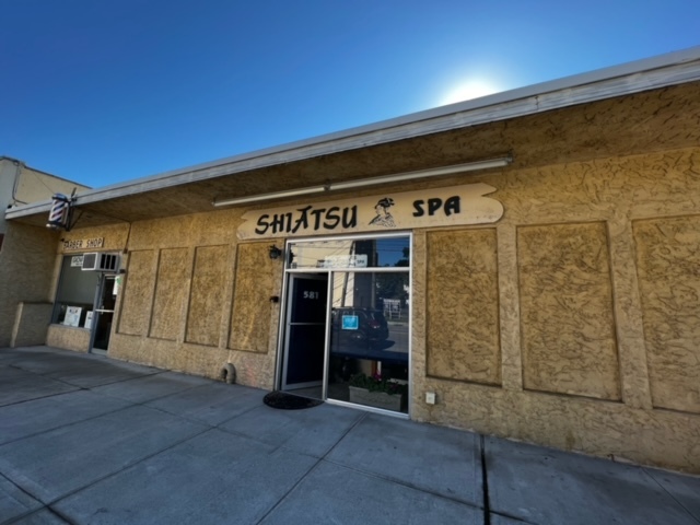 Primary Photo Of 579 East Boston Post Road, Mamaroneck Storefront For Sale