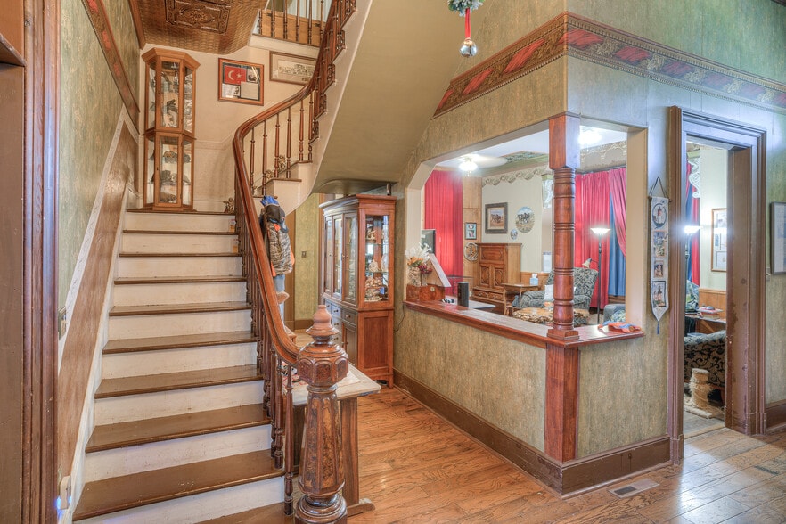 More Photos Of 2109 Robinson St, Oroville Specialty For Sale