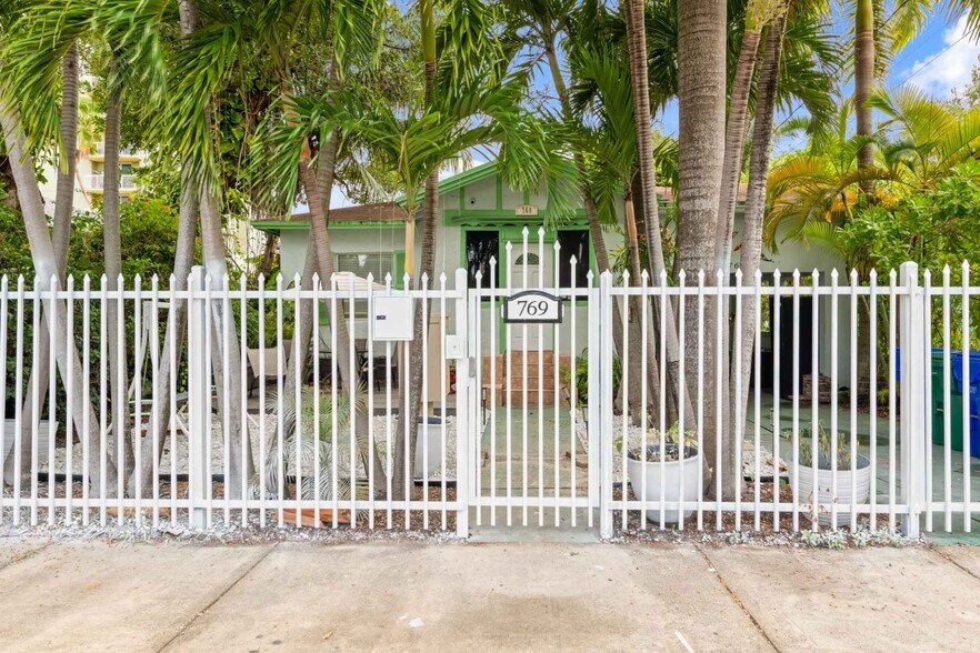 More Photos Of 769 NW 10th St, Miami Apartments For Sale