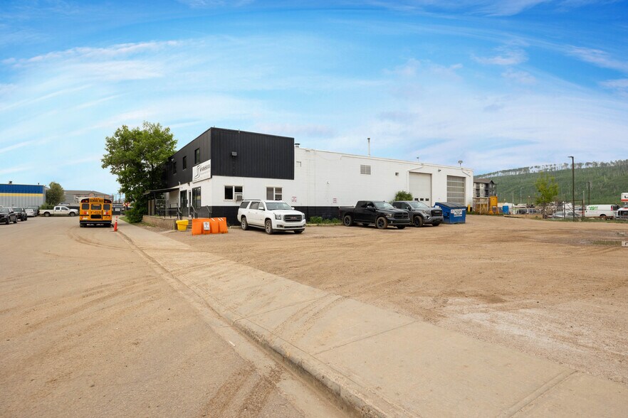 More Photos Of 8030 Golosky Av, Fort McMurray Truck Terminal For Lease