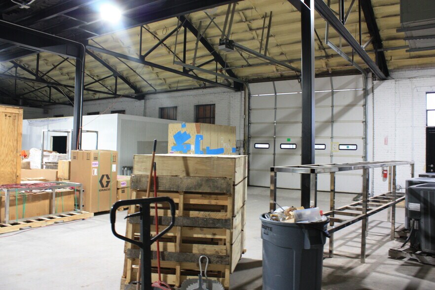 More Photos Of 1737 NW 5th St, Oklahoma City Warehouse For Sale