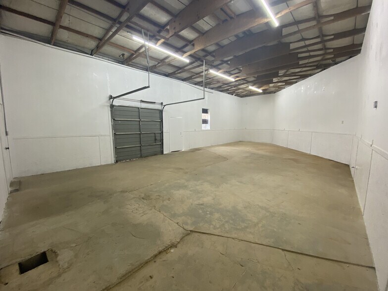More Photos Of 13213 State Highway 155 S, Tyler Warehouse For Lease
