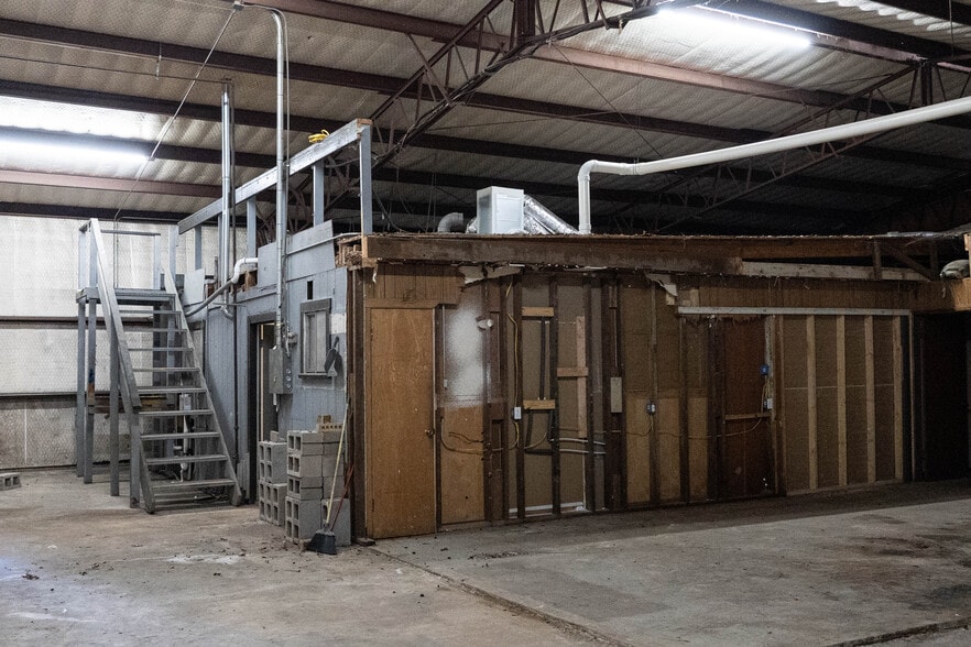 More Photos Of 14 Tenth St, Temple Research And Development For Sale